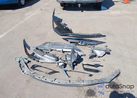 2020 Hyundai Elantra Sel z USA, uszkodzony, nr VIN KMHD84LF9LU921661